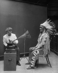 Musique ethnographique et folkorique